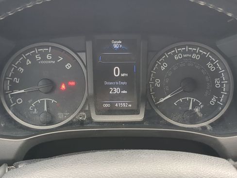 Used 2018 Toyota Tacoma TRD Off-Road image 26