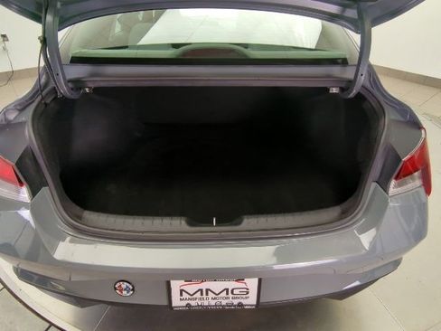Used 2021 Hyundai Elantra SEL FWD image 26