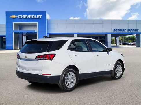 Certified 2024 Chevrolet Equinox LS w/ Driver Confidence II Package image 4