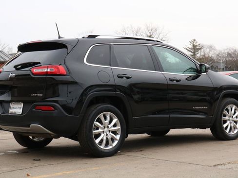 Used 2017 Jeep Cherokee Limited AWD/4WD image 11