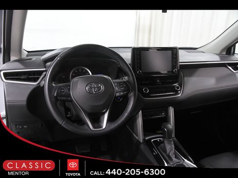 Certified 2022 Toyota Corolla Cross LE AWD/4WD image 6
