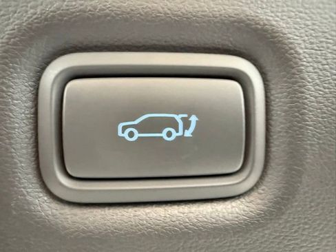 Used 2025 Hyundai Ioniq 5 SEL image 11