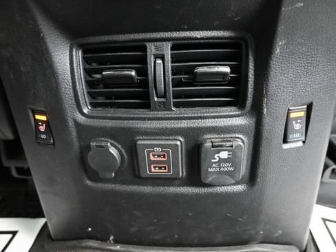 Used 2023 Nissan Titan PRO-4X w/ Pro-4x Convenience Package AWD/4WD image 7