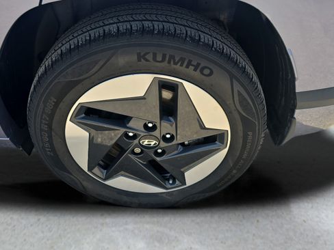 Used 2024 Hyundai Kona SEL FWD image 30