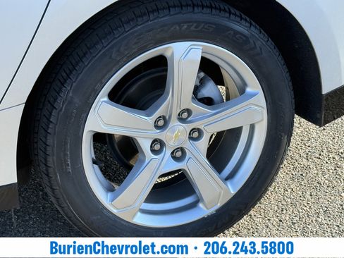 Used 2017 Chevrolet Volt LT image 30