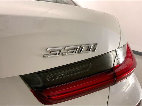 Used 2021 BMW 330i xDrive Sedan AWD/4WD image 7