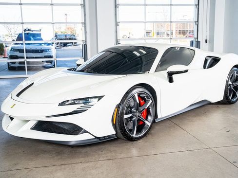 Used 2021 Ferrari SF90 Stradale image 12