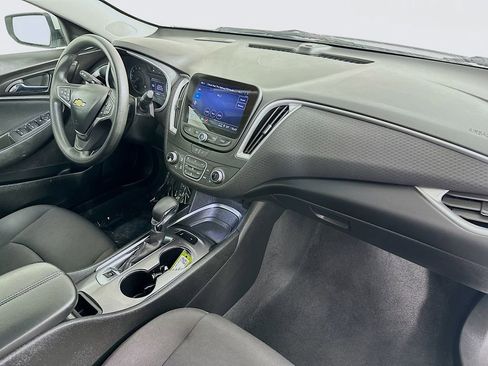 Used 2024 Chevrolet Malibu LT image 34