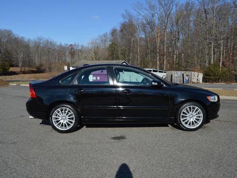 Used 2011 Volvo S40 T5 w/ Preferred Pkg image 4