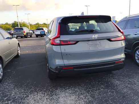 Used 2024 Honda CR-V LX image 5