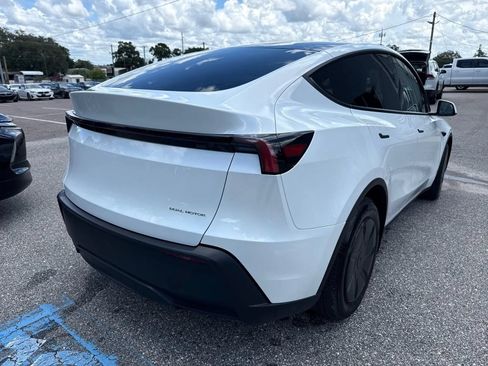 Used 2026 Tesla Model Y Long Range AWD/4WD image 7