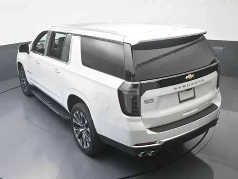 Used 2025 Chevrolet Suburban High Country w/ Sun And Tow Package RWD image 59