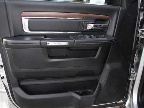 Used 2017 RAM 2500 Laramie image 23