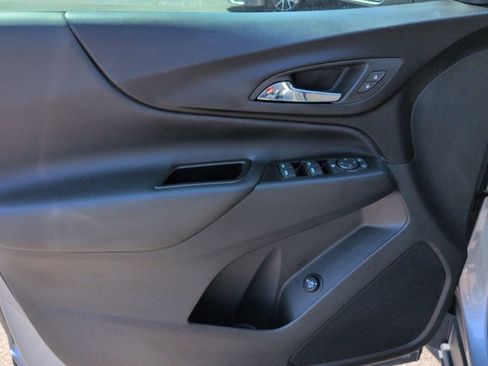 Certified 2023 Chevrolet Equinox LT FWD image 12