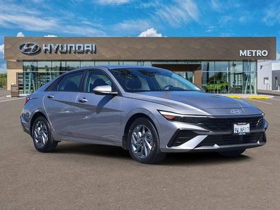 Used 2025 Hyundai Elantra Blue