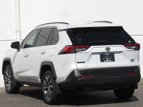 Used 2025 Toyota RAV4 XLE Premium w/ Weather Package AWD/4WD image 5