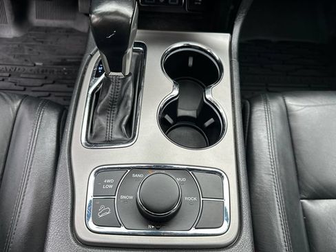 Used 2020 Jeep Grand Cherokee Limited AWD/4WD image 35