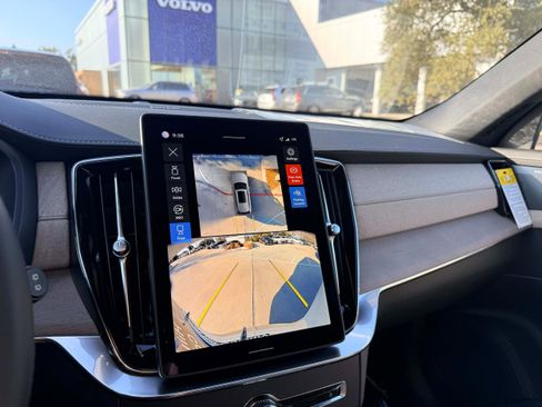 New 2026 Volvo XC90 B6 Plus w/ Protection Package Premier image 21