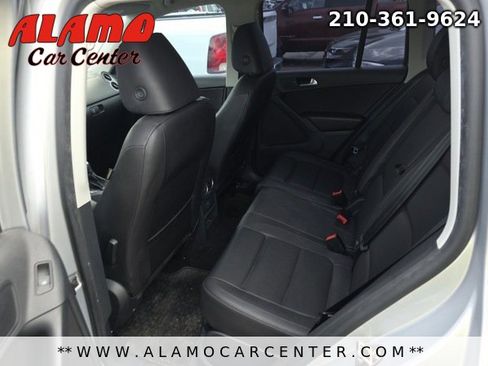 Used 2017 Volkswagen Tiguan S image 8