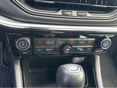Used 2023 Jeep Compass Trailhawk AWD/4WD image 22