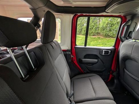 Used 2020 Jeep Wrangler Unlimited Sport S AWD/4WD image 29
