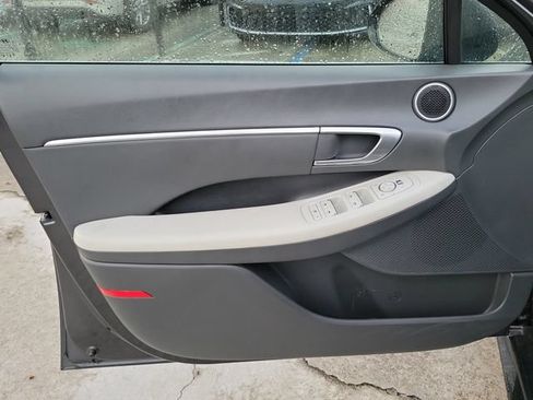 Used 2022 Hyundai Sonata SEL w/ Convenience Package FWD image 12