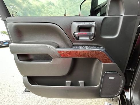 Used 2018 GMC Sierra 1500 SLT AWD/4WD image 28