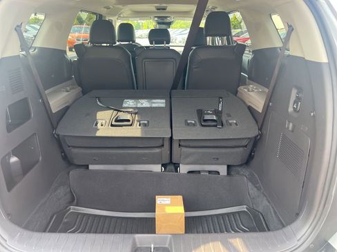 Used 2025 Kia Carnival SX image 56