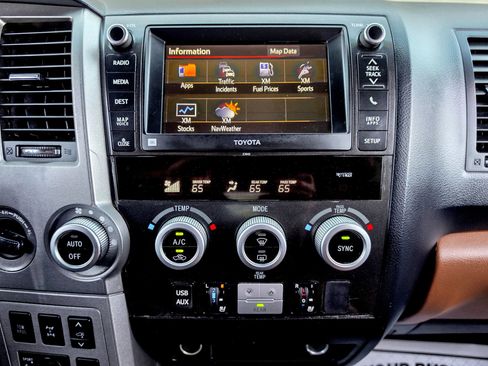 Used 2013 Toyota Sequoia Platinum image 11