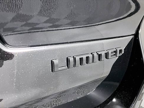 New 2025 Jeep Grand Cherokee L Limited w/ Black Appearance Package image 10