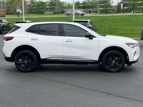 Used 2023 Buick Envision Essence w/ Sport Touring Package FWD image 4