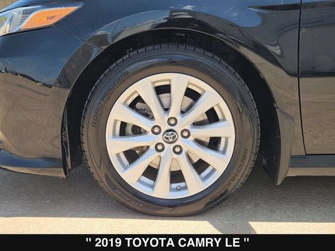 Used 2019 Toyota Camry LE FWD image 34