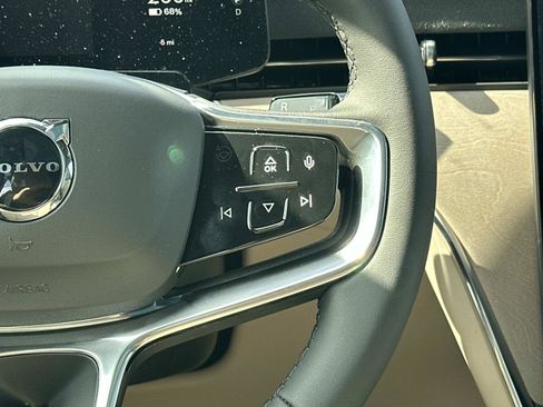 New 2025 Volvo EX90 Ultra image 9