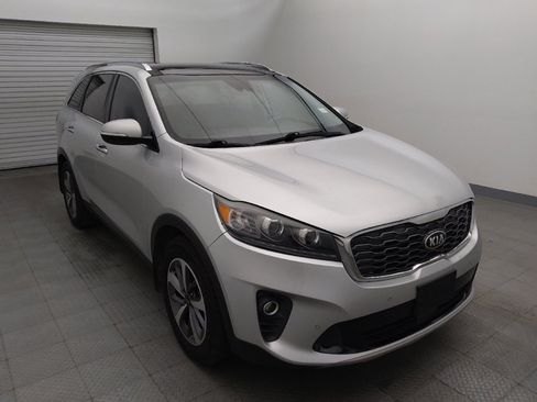 Used 2019 Kia Sorento EX w/ EX Touring Package image 13