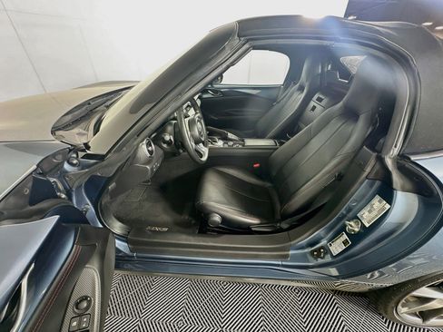 Used 2017 MAZDA MX-5 Miata Grand Touring RWD image 13