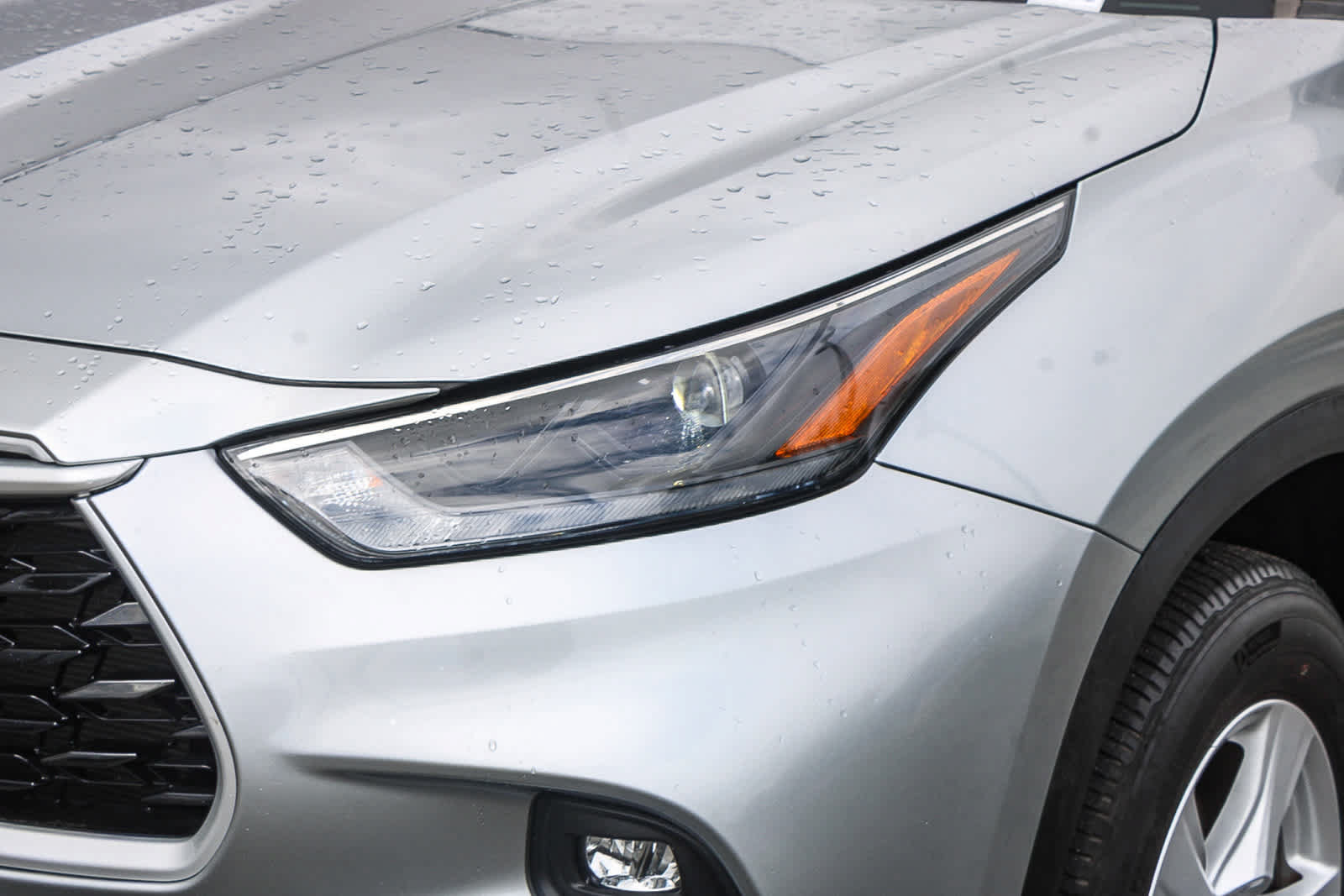 Used 2024 Toyota Highlander LE FWD image 10