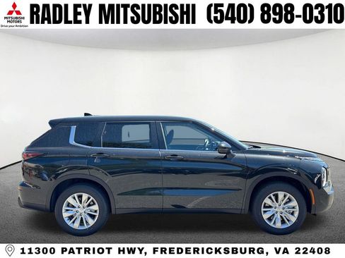 New 2026 Mitsubishi Outlander ES image 20