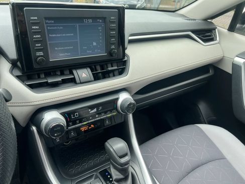 Used 2019 Toyota RAV4 XLE AWD/4WD image 23