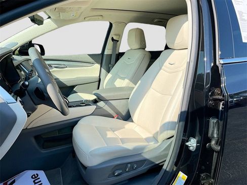 New 2025 Cadillac XT5 Premium Luxury w/ Technology Package image 22
