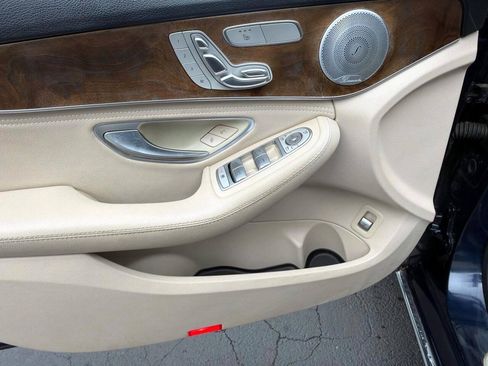 Used 2015 Mercedes-Benz C 300 4MATIC Sedan image 16