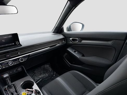 Used 2025 Honda Civic Sport image 21