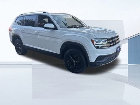 Used 2018 Volkswagen Atlas Launch Edition image 8