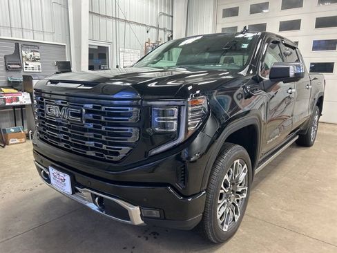 Used 2023 GMC Sierra 1500 Denali Ultimate image 2