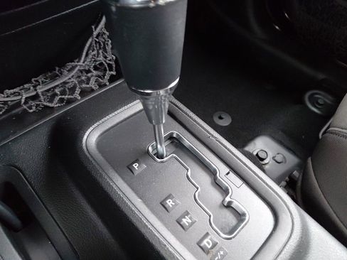 Used 2017 Jeep Wrangler Unlimited Sport w/ Quick Order Package 24S image 33