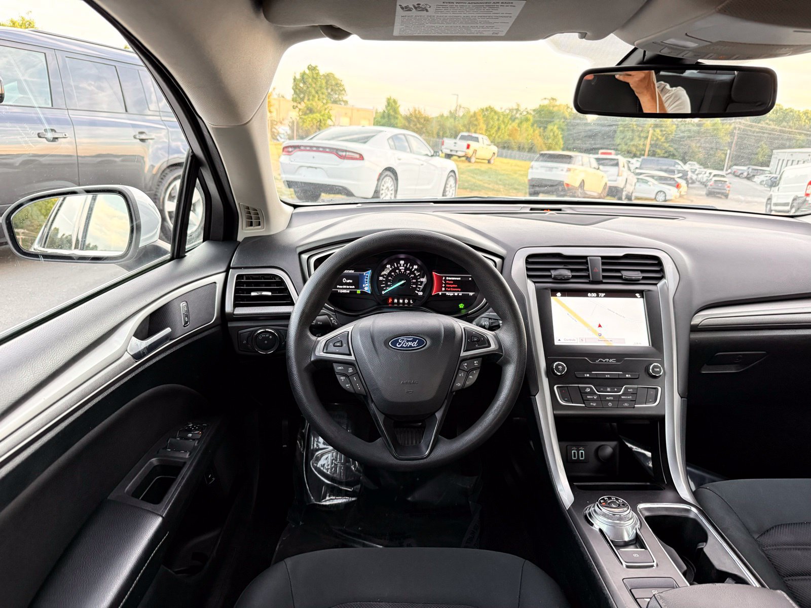Used 2019 Ford Fusion SE FWD image 23