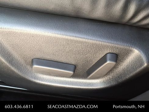 Used 2018 MAZDA MAZDA3 Touring image 6