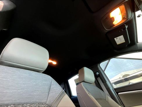 Used 2024 Chevrolet Colorado ZR2 w/ Technology Package image 13