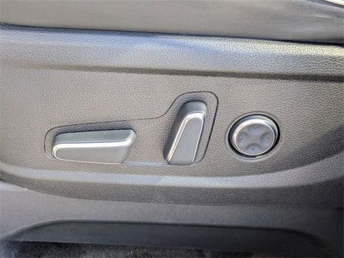 Used 2023 Hyundai Palisade SEL w/ Premium Package image 24