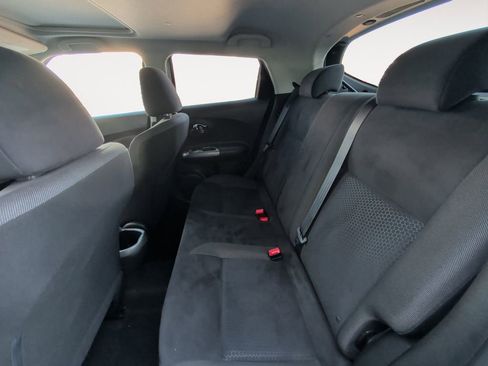 Used 2016 Nissan Juke SV image 13