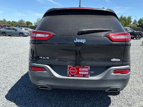 Used 2015 Jeep Cherokee Latitude AWD/4WD image 8